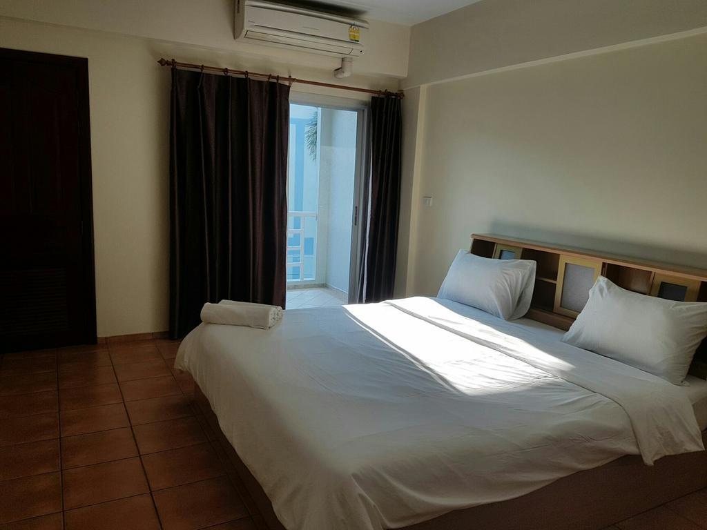 Lomsabai Apartments Bangsaen Екстериор снимка