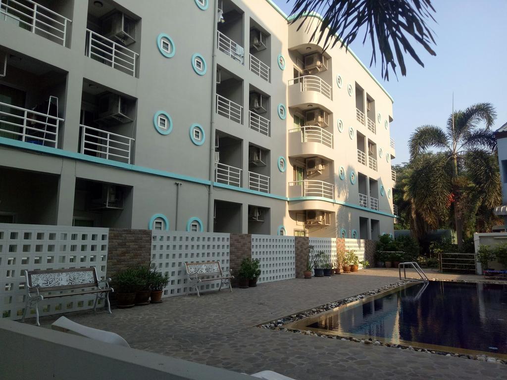 Lomsabai Apartments Bangsaen Екстериор снимка
