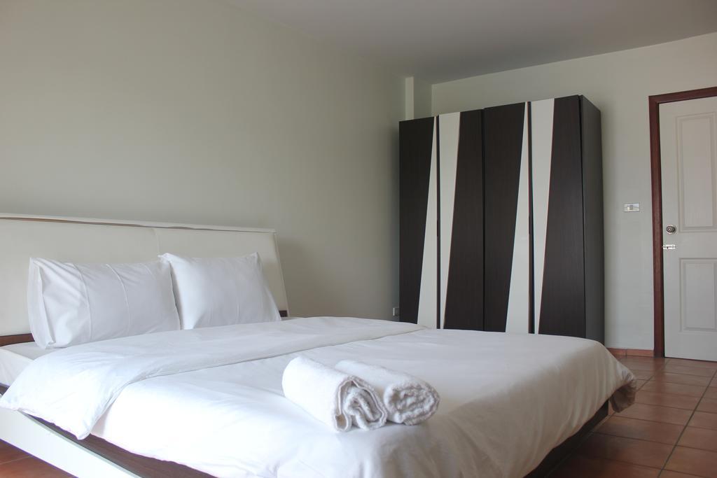 Lomsabai Apartments Bangsaen Екстериор снимка
