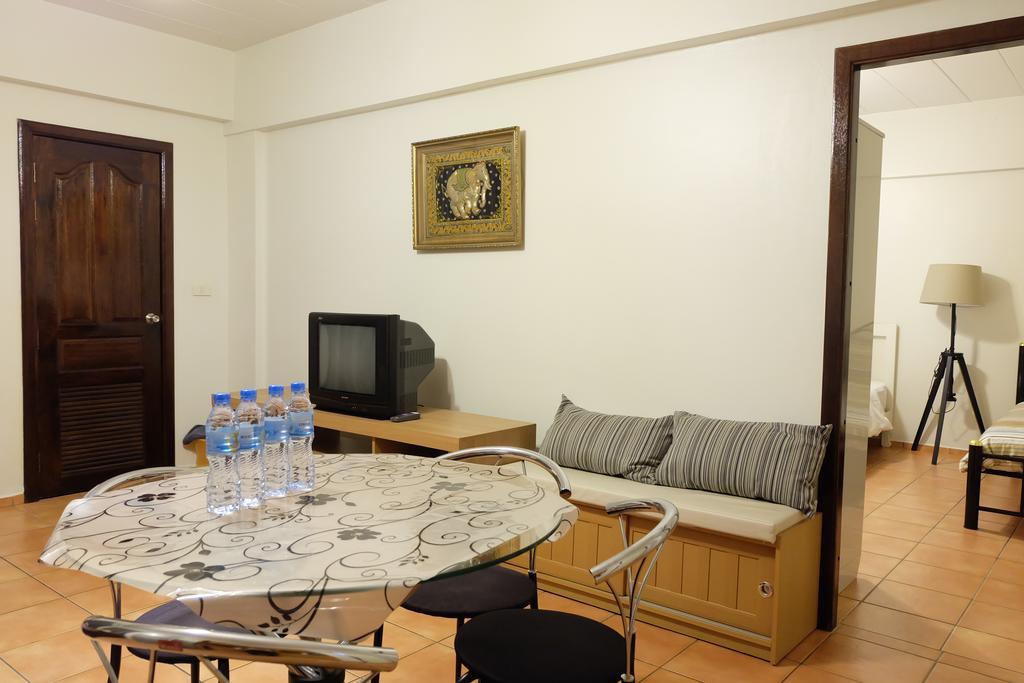Lomsabai Apartments Bangsaen Екстериор снимка
