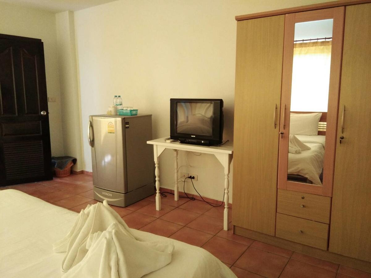 Lomsabai Apartments Bangsaen Екстериор снимка