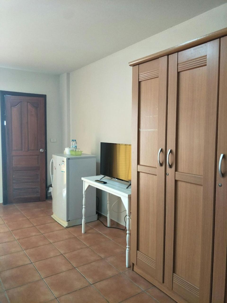 Lomsabai Apartments Bangsaen Екстериор снимка