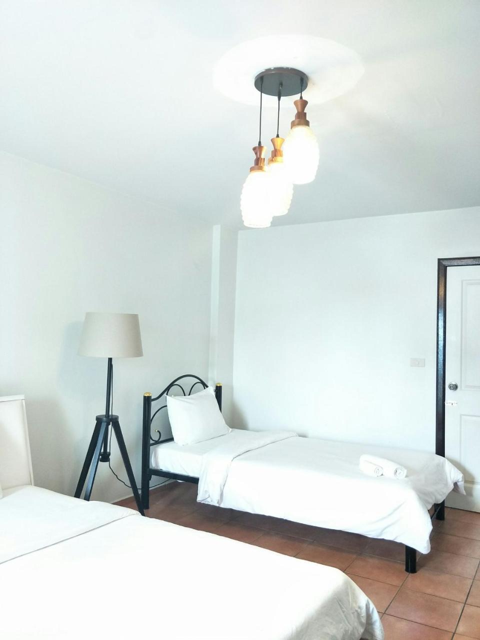 Lomsabai Apartments Bangsaen Екстериор снимка
