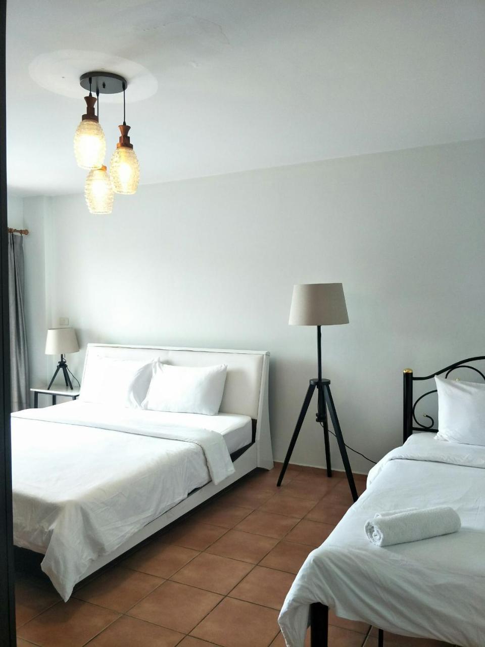 Lomsabai Apartments Bangsaen Екстериор снимка