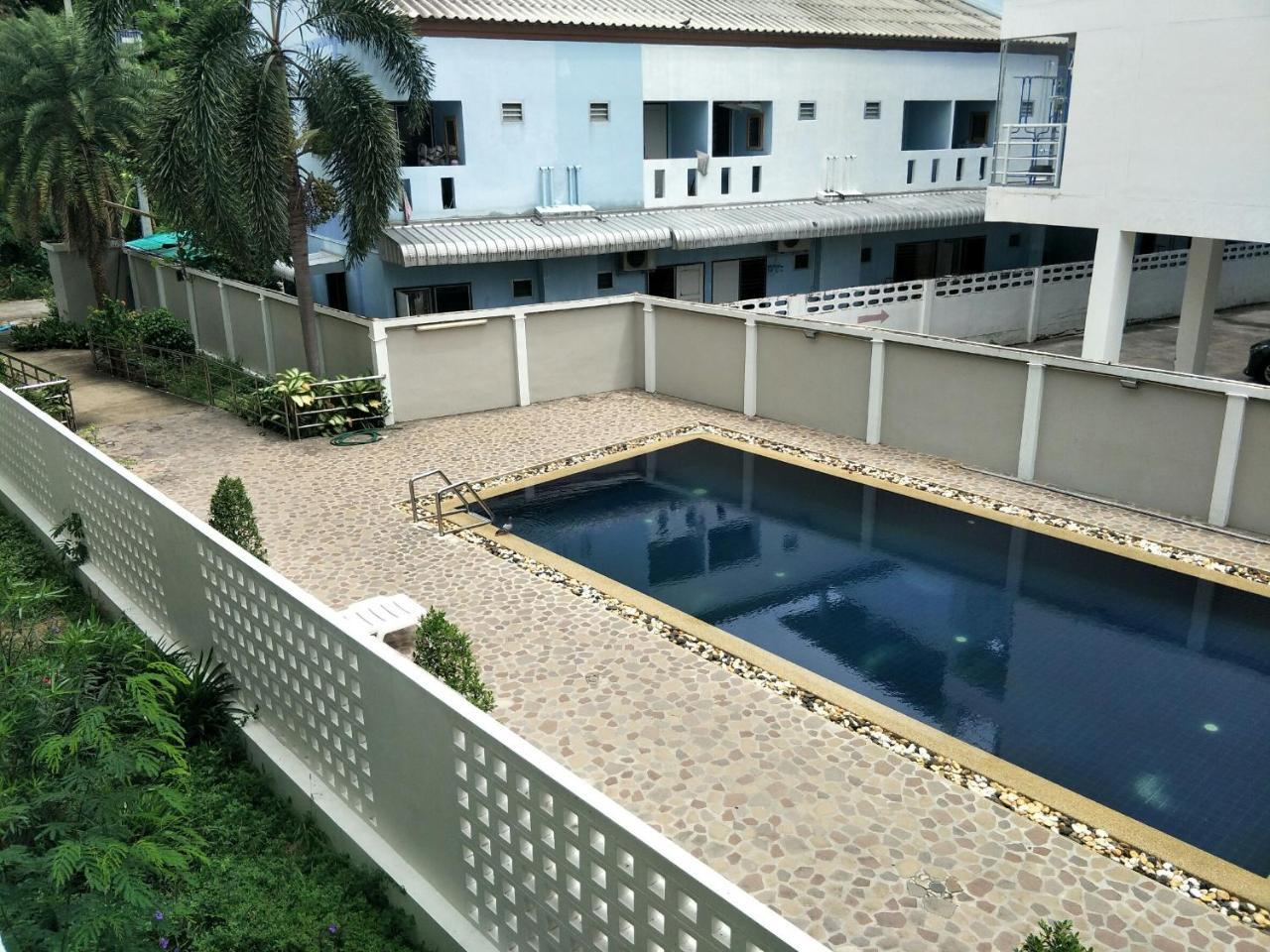 Lomsabai Apartments Bangsaen Екстериор снимка