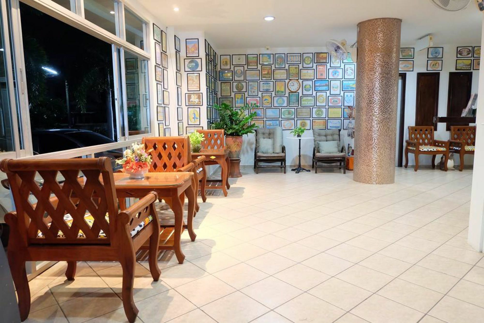 Lomsabai Apartments Bangsaen Екстериор снимка