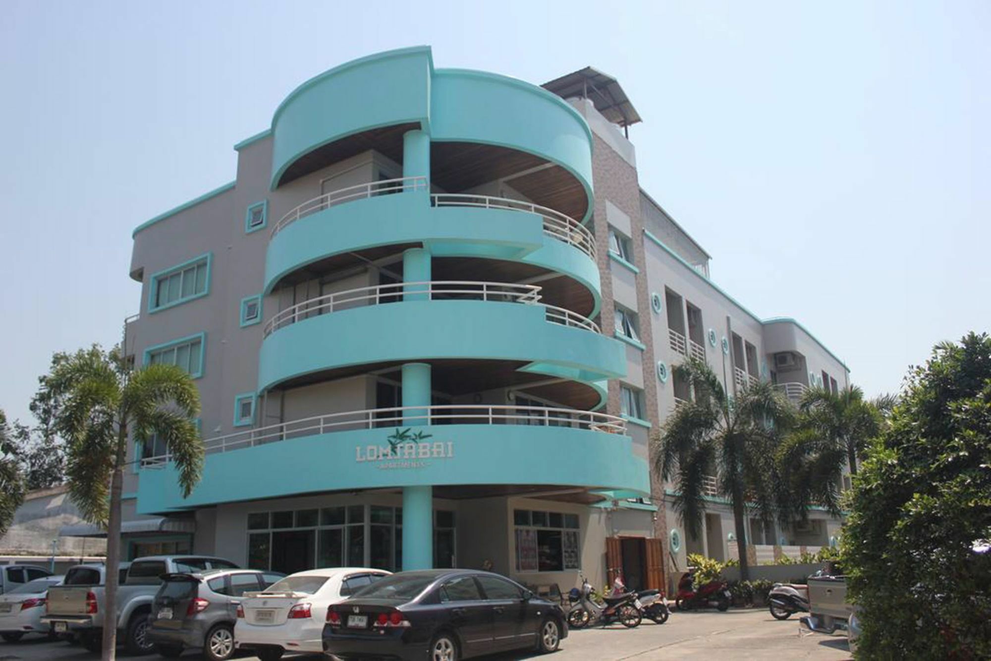 Lomsabai Apartments Bangsaen Екстериор снимка